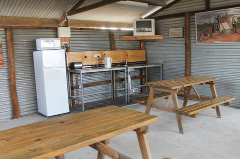 Millicent Hillview Caravan Park - Tourism Canberra 39