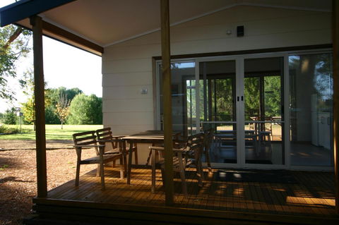 Millicent Hillview Caravan Park - Tourism Canberra 4