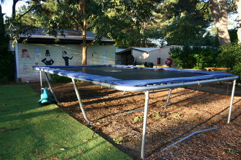 Millicent Hillview Caravan Park - Tourism Canberra 6
