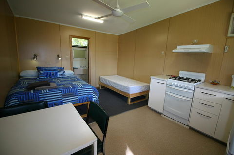 Millicent Hillview Caravan Park - Tourism Canberra 31