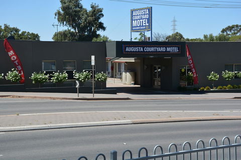 Augusta Courtyard Motel - Tourism Canberra 12