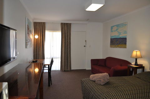 Augusta Courtyard Motel - Tourism Canberra 5