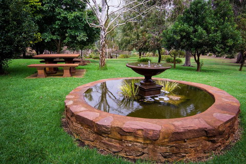 Grand Cru Estate Homestead - Tourism Canberra 15
