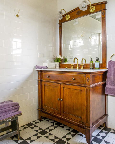 Grand Cru Estate Homestead - Tourism Canberra 4