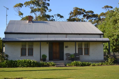 20 Hill Avenue Bed & Breakfast - Tourism Canberra 0