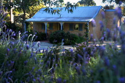 Donnybrook Cottages - Donnybrook - Tourism Canberra 0