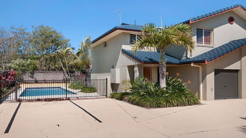 Casuarina 1 - Tourism Canberra 1