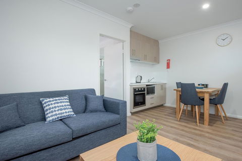 Jurien Bay Motel Apartments - Tourism Canberra 6