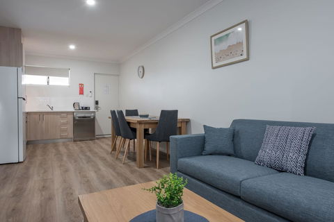 Jurien Bay Motel Apartments - Tourism Canberra 7