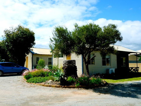 Lazy Lobster Holiday Units & Chalets - Tourism Canberra 20