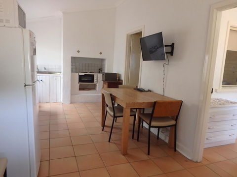 Lazy Lobster Holiday Units & Chalets - Tourism Canberra 15