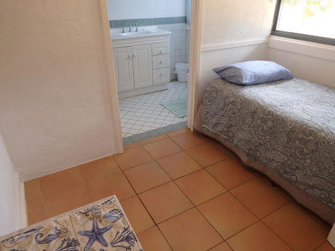 Lazy Lobster Holiday Units & Chalets - Tourism Canberra 12