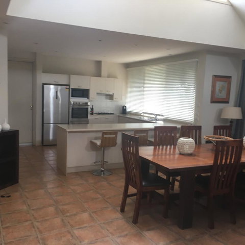 Grapevines Boutique Accommodation - Tourism Canberra 3