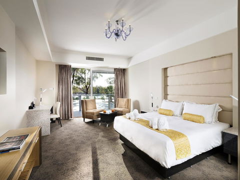Swan River Hotel - Tourism Canberra 3
