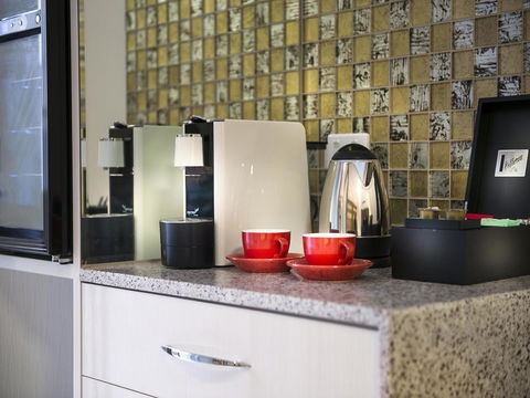 Swan River Hotel - Tourism Canberra 14