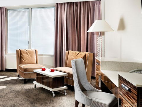 Swan River Hotel - Tourism Canberra 23