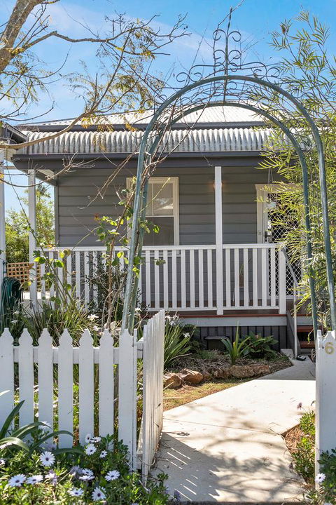 Lavender Cottage - Tourism Canberra 1