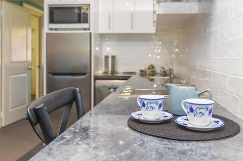 Blue Door Apartments - Tourism Canberra 16