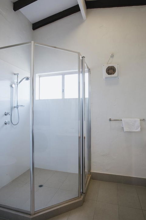 Canal Rocks Beachfront Apartments - Tourism Canberra 30