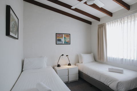 Canal Rocks Beachfront Apartments - Tourism Canberra 31