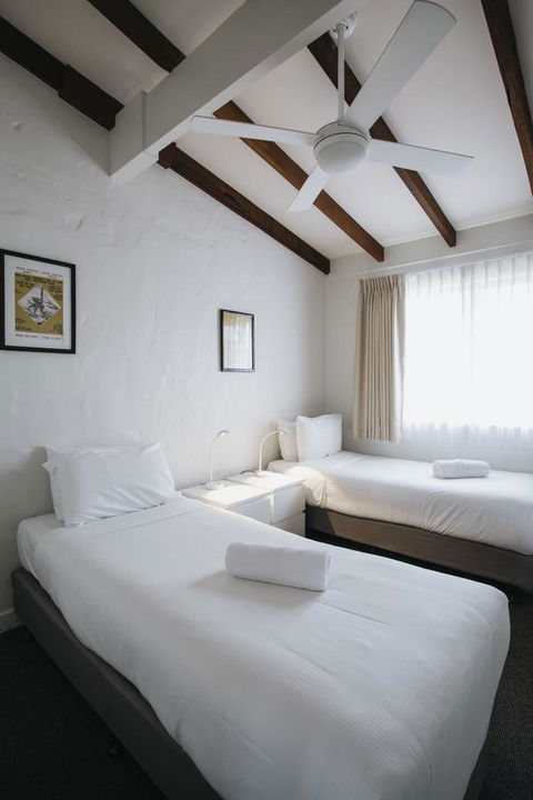 Canal Rocks Beachfront Apartments - Tourism Canberra 37