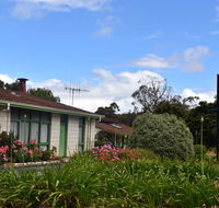 Valley Views Motel  Chalets - Tourism Canberra
