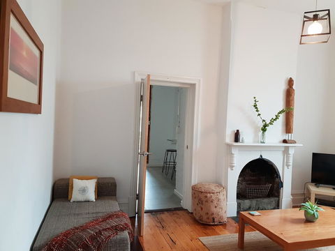 Captain\'s Heritage Cottage - Central Fremantle 2 Bedroom Historic Cottage - Tourism Canberra 4