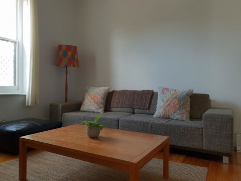 Captain\'s Heritage Cottage - Central Fremantle 2 Bedroom Historic Cottage - Tourism Canberra 9