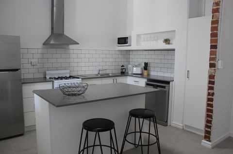 Captain\'s Heritage Cottage - Central Fremantle 2 Bedroom Historic Cottage - Tourism Canberra 5
