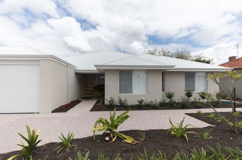 Epsom On Swan Bed & Breakfast - Tourism Canberra 1