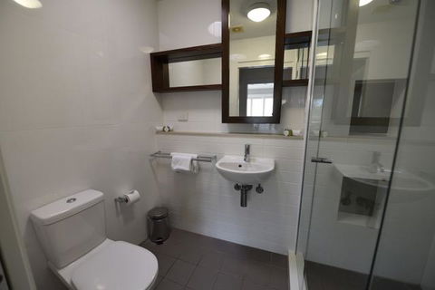 East On Byron - Tourism Canberra 9