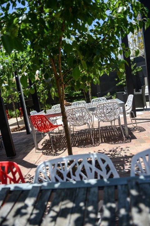 Crossroads Hotel - Tourism Canberra 24