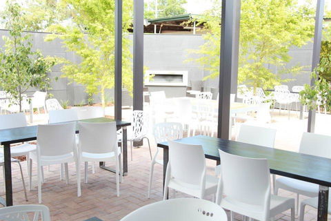 Crossroads Hotel - Tourism Canberra 15