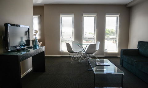 Crossroads Hotel - Tourism Canberra 7