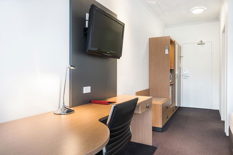 Metro Hotel Miranda - Tourism Canberra 11