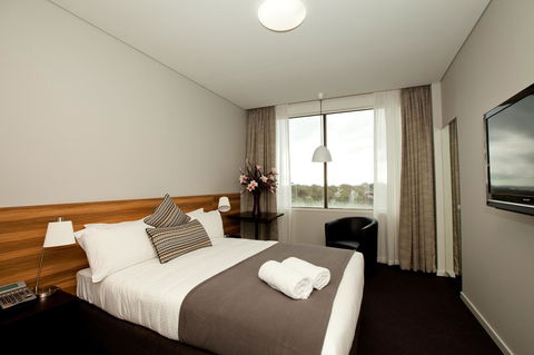 Metro Hotel Miranda - Tourism Canberra 13