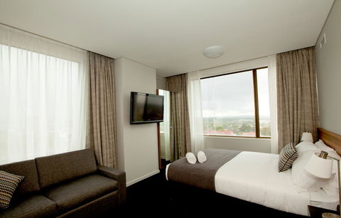 Metro Hotel Miranda - Tourism Canberra 6