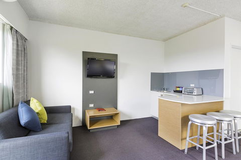 Metro Hotel Miranda - Tourism Canberra 7