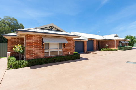 Colonial Court Villas - Tourism Canberra 35