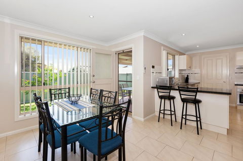 Colonial Court Villas - Tourism Canberra 34