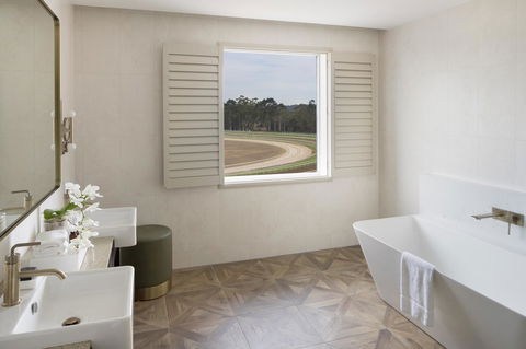 The William Inglis Mgallery - Tourism Canberra 26