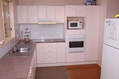 Bellhaven 2, 17 Willow Street - Tourism Canberra 0