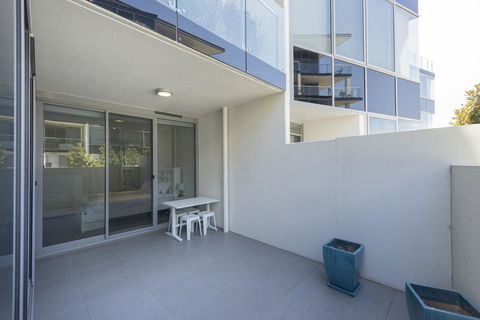 Lakefront 116 Kingston ACT - Tourism Canberra 3