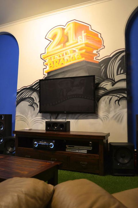 Mad Monkey Kings Cross - Tourism Canberra 17