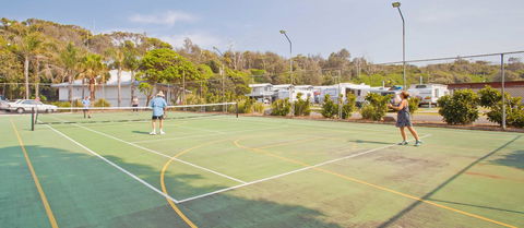 Blue Lagoon Beach Resort - Tourism Canberra 37