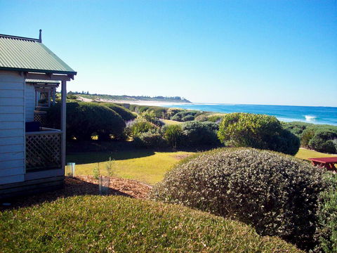 Blue Lagoon Beach Resort - Tourism Canberra 34