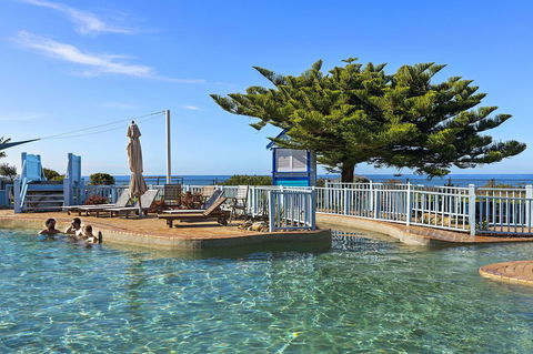 Blue Lagoon Beach Resort - Tourism Canberra 4