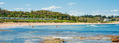 Blue Lagoon Beach Resort - Tourism Canberra 0