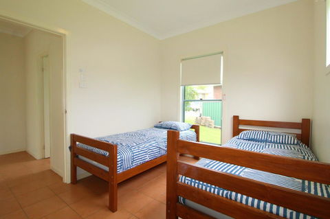 Anglesea, 17 Hodgson Street - Tourism Canberra 8