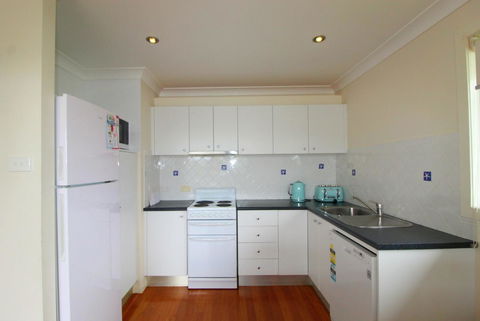 Anglesea, 17 Hodgson Street - Tourism Canberra 3